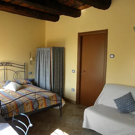 Agriturismo Fano'S Farm Suno Zimmer foto